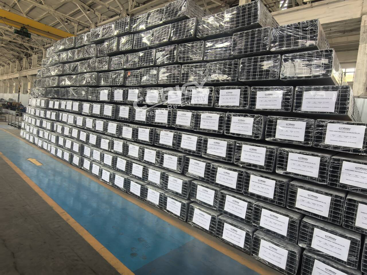 코리지 솔라(Corigy Solar)는 첨단 아연-알루미늄-마그네슘 코팅이 적용된 50MW 규모의 지상 설치형 태양광 발전 시스템을 구축했다고 발표했습니다.