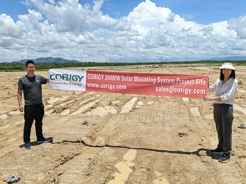Corigy 300MW (420MWP) 모든 알루미늄 합금 접지 광 발전소 프로젝트